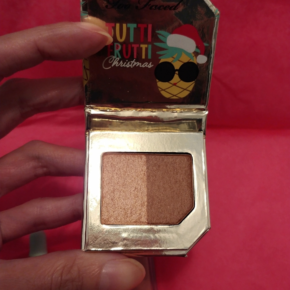 đFIRM! NWT TOO FACED TUTTI FRUITTI CHRISTMAS FRUIT CAKE LIMITED EDITION BOX SET - Picture 8 of 8